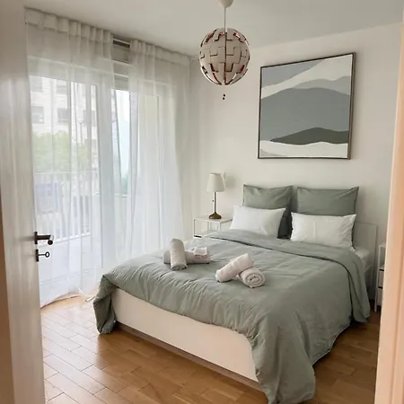 Luxury And Cozy In La Defense-paris *